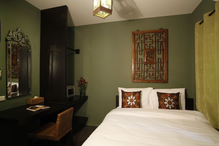 Room 26 of 65