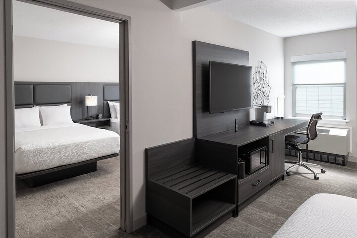 Standard King Bed Sofa (22 of 25)