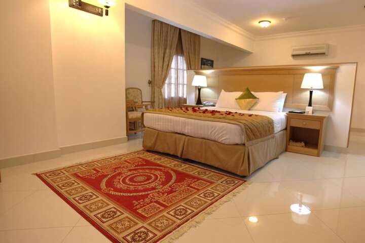 Room 7 of 38
