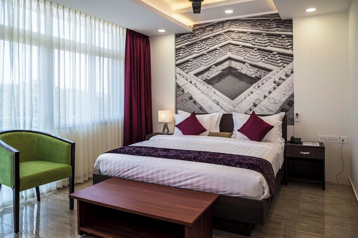 Room 14 of 49