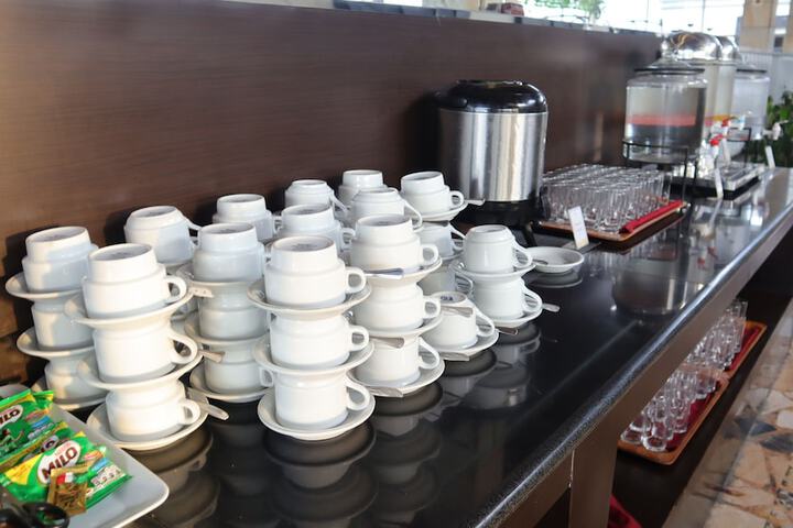Breakfast/Coffee Service 13 of 32