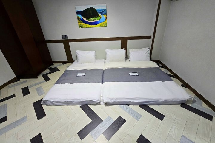 Room 154 of 184