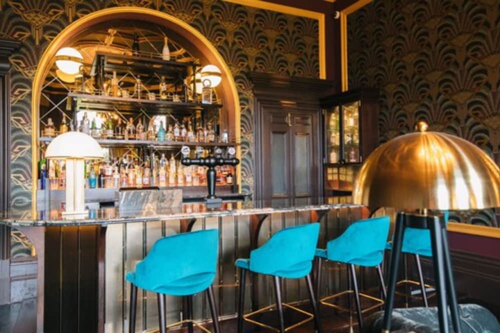 Lounge 57 of 73