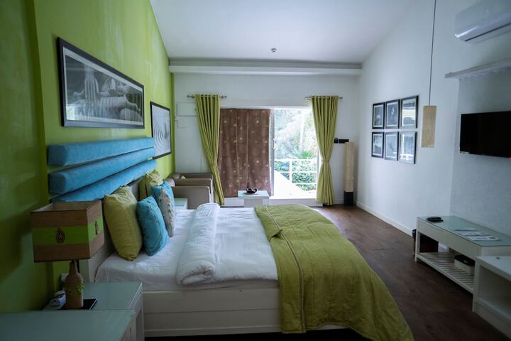 Room 42 of 108