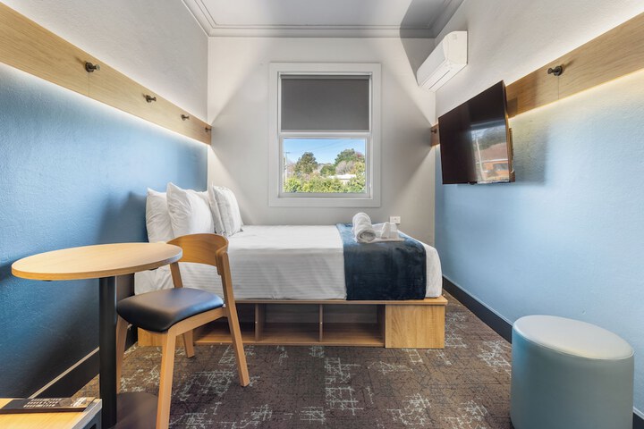 Room 3 of 47