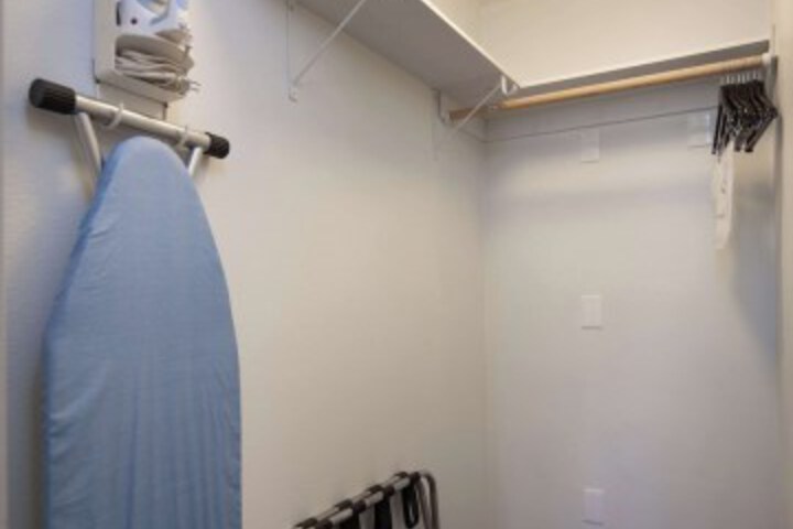 Room 16 of 48