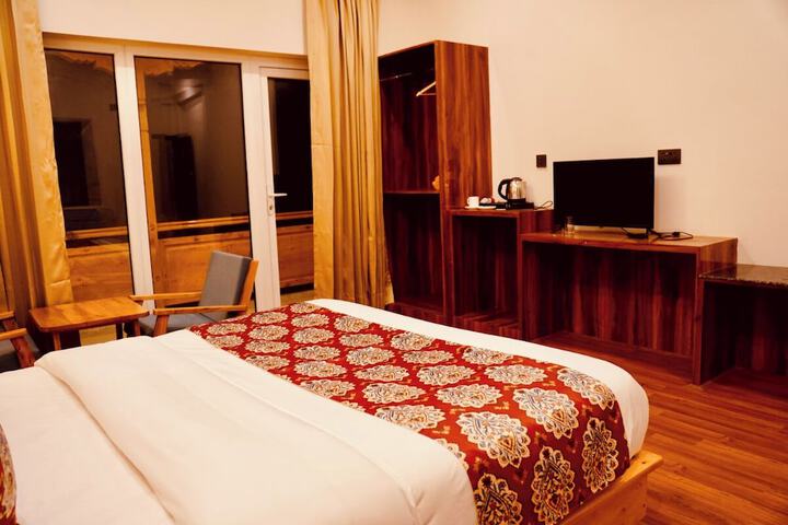 Room 10 of 40