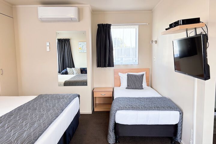 Room 12 of 101
