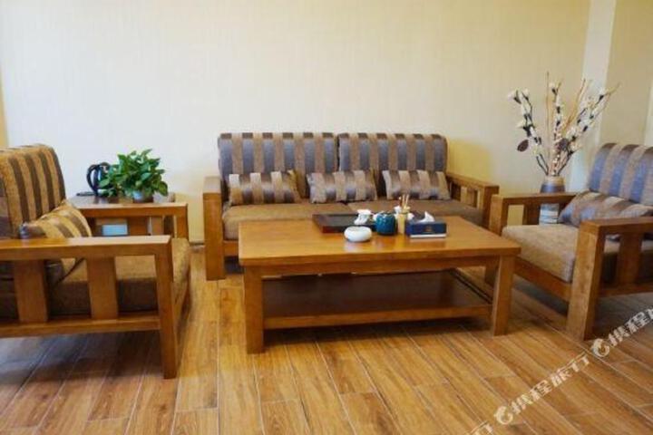 Dolphin Bay Hotel