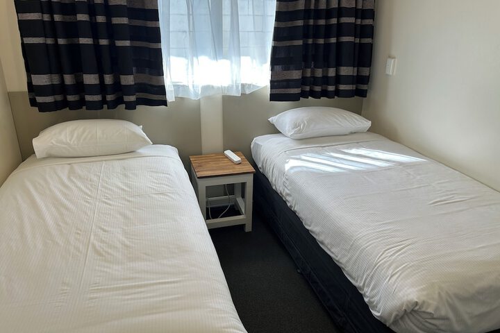 Room 7 of 75