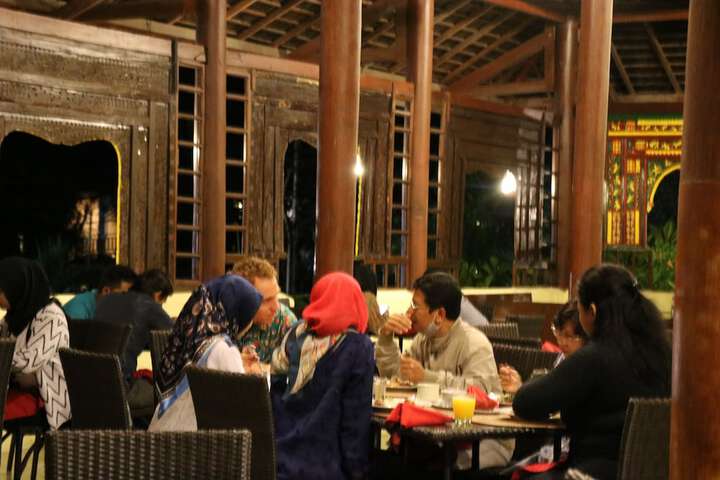 Dining 62 of 81