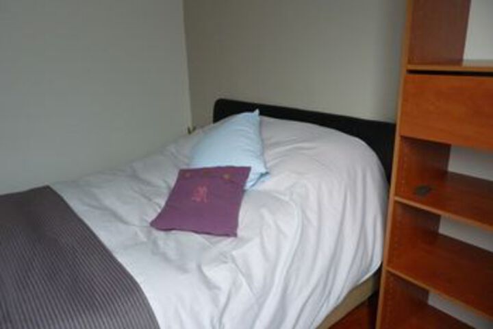 Room 27 of 66