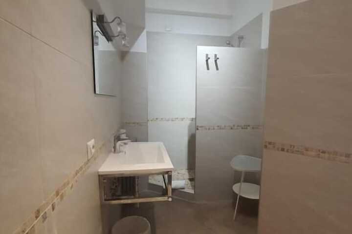 Room 13 of 75