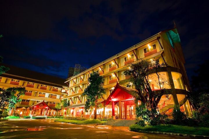 Hotel 30 of 35