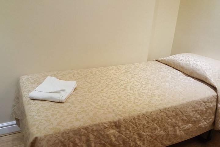 Room 10 of 30