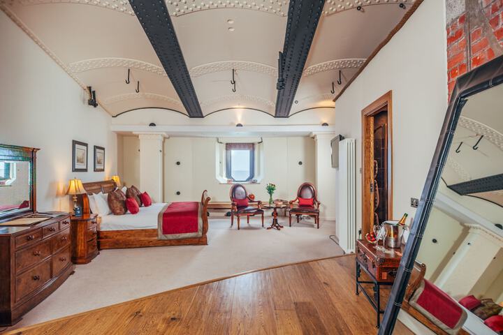 Room 3 of 13
