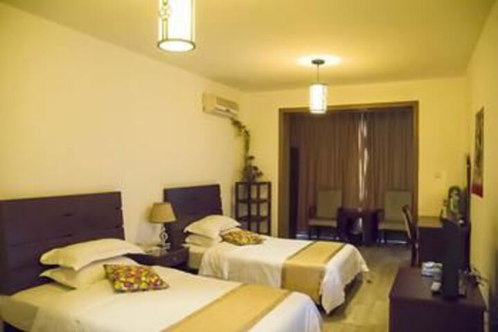Room 10 of 40