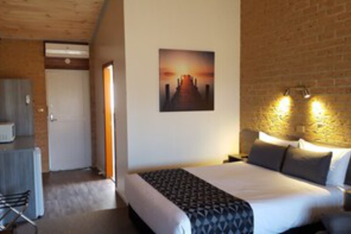 Room 64 of 174
