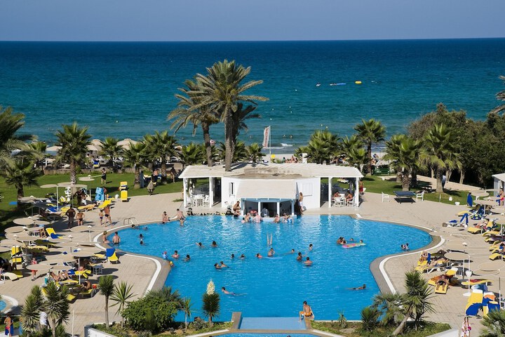 Pools & Facilities