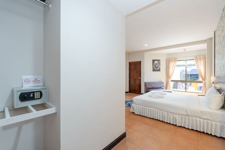 Room 50 of 127