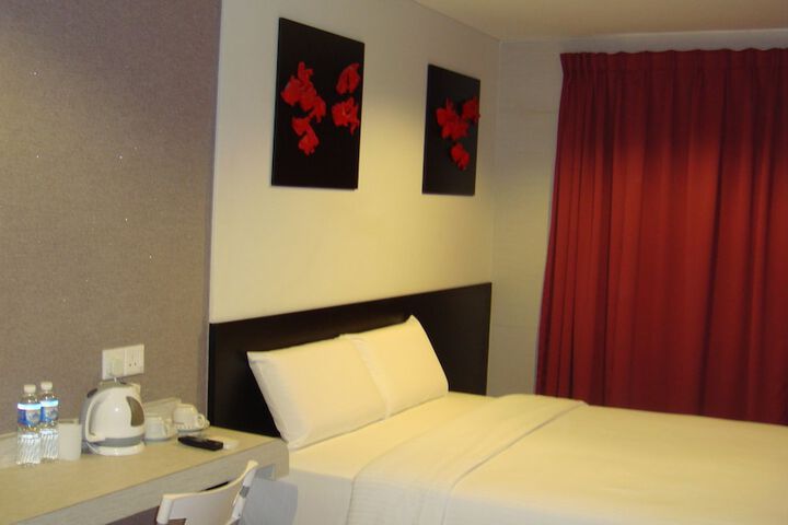 Room 5 of 14