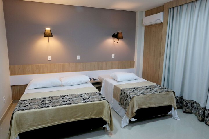 Room 12 of 50