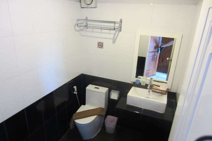 Room 40 of 63