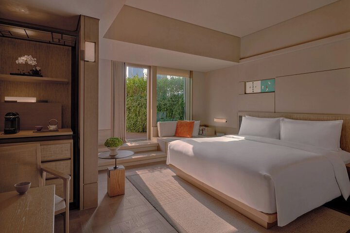 Room 46 of 98