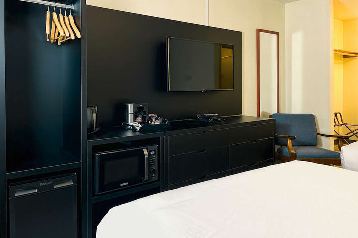 Room 20 of 74