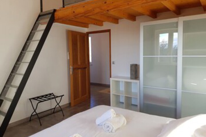 Room 42 of 51