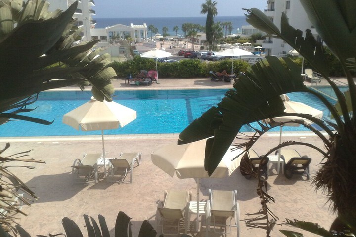 Pool Hotel