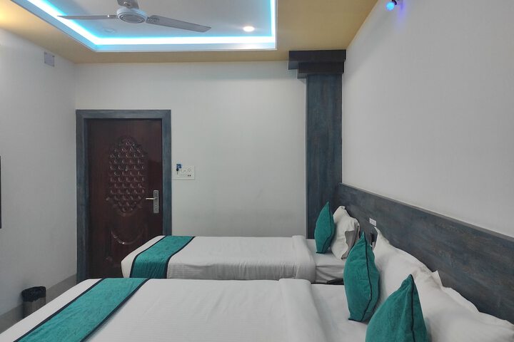 Room 10 of 42