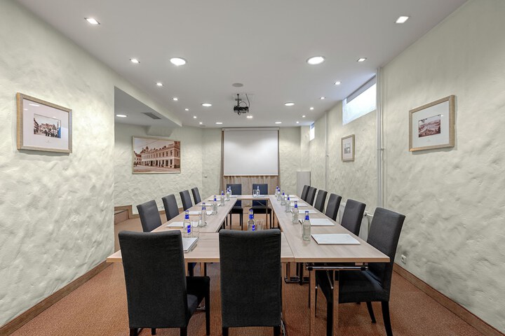 Meeting 43 of 47