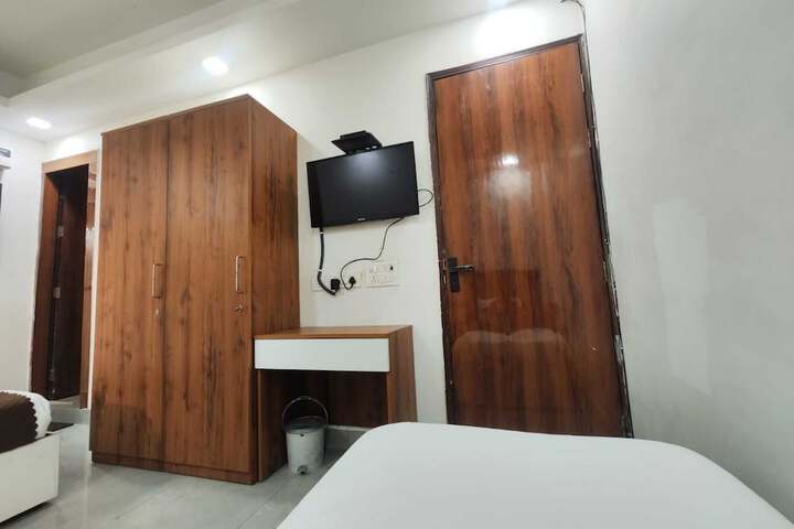 Room 26 of 75