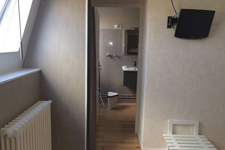 Room 31 of 59