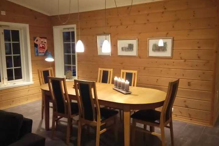 Room 9 of 25