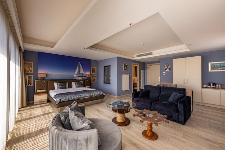 Room 15 of 43