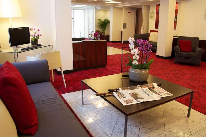 Hotel Lobby