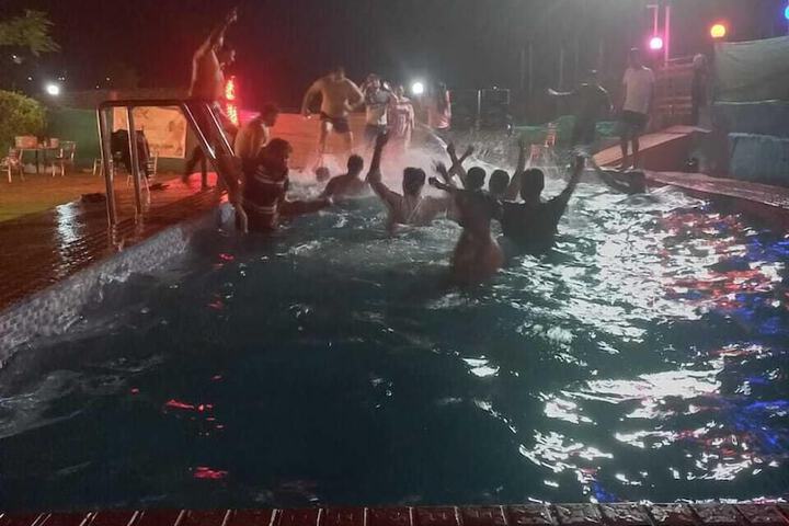 Pool 8 of 28