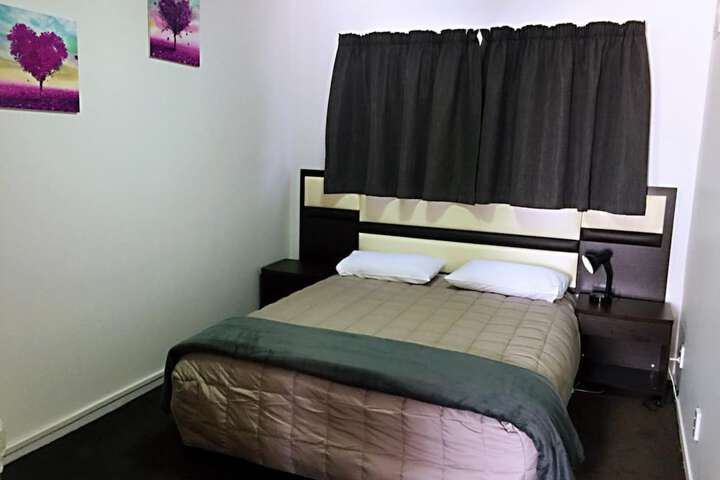 Room 6 of 39