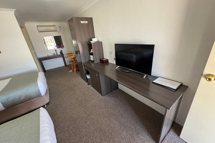 Room 9 of 26