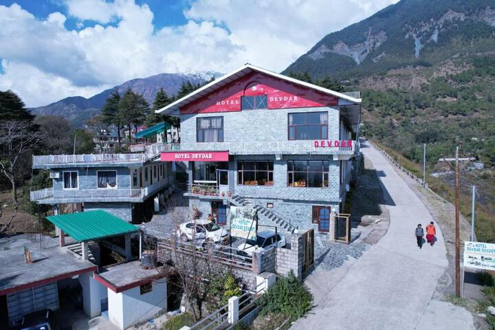 HOTEL DEVDAR RESORT