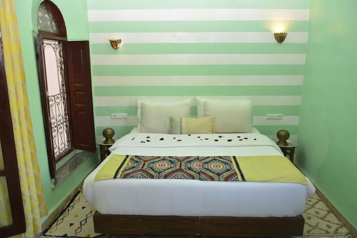 Room 27 of 84