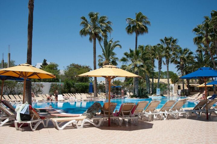 Pools & Facilities