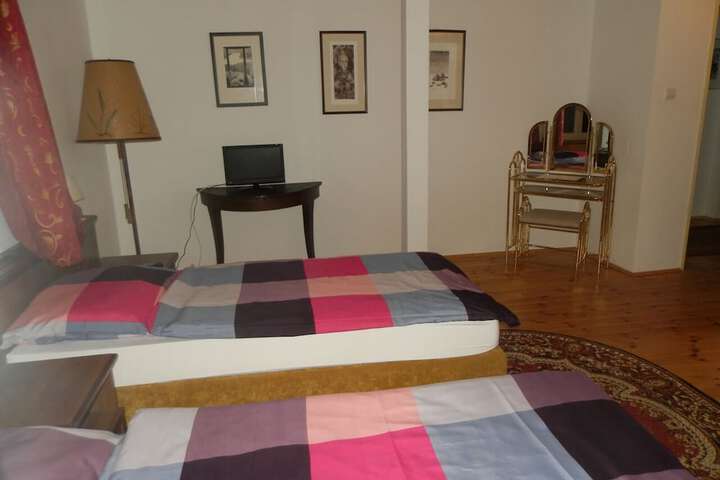 Room 3 of 57