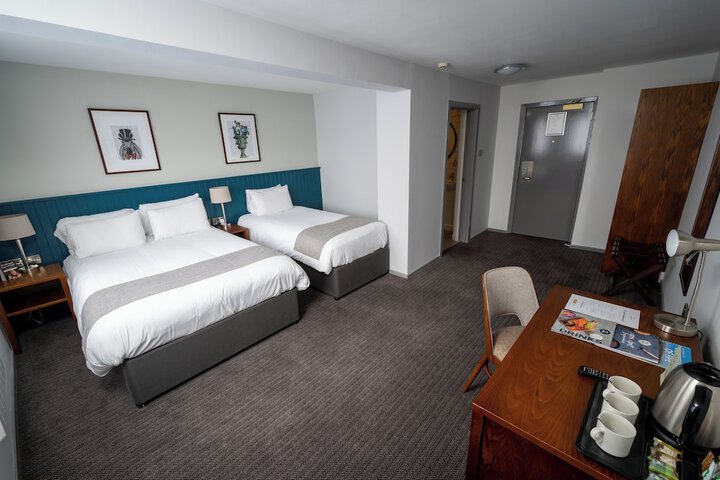 Room 10 of 35