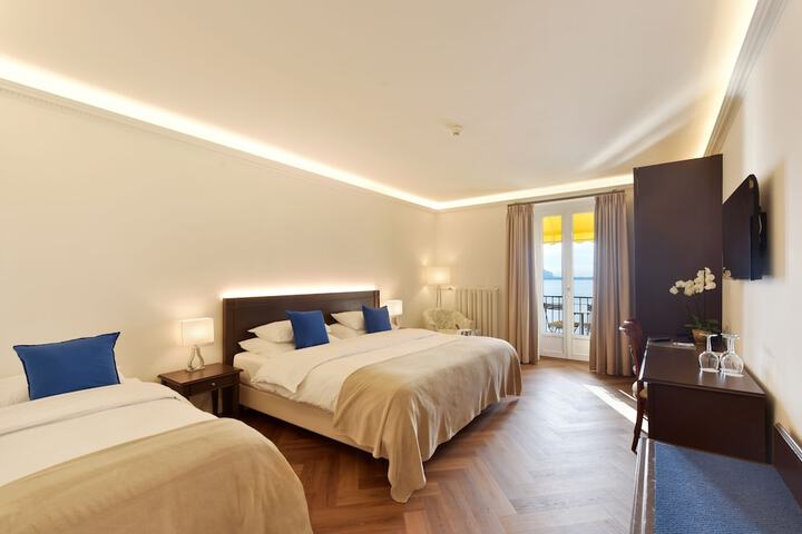 Room 33 of 63