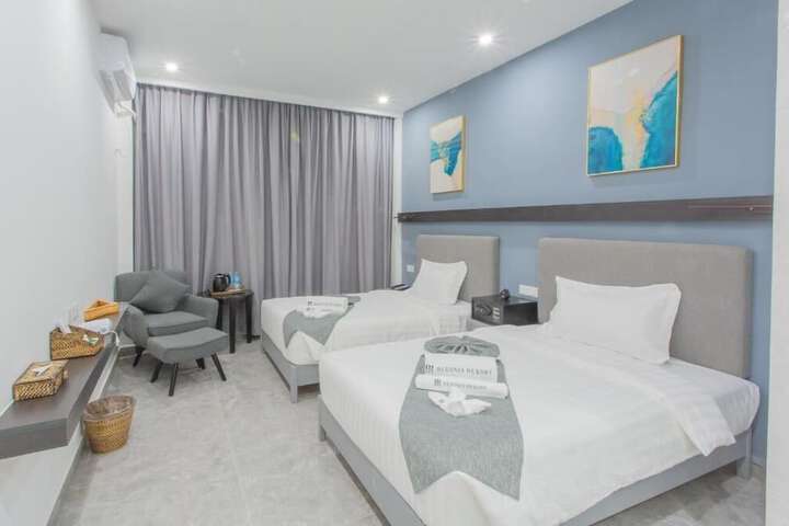 Room 6 of 38