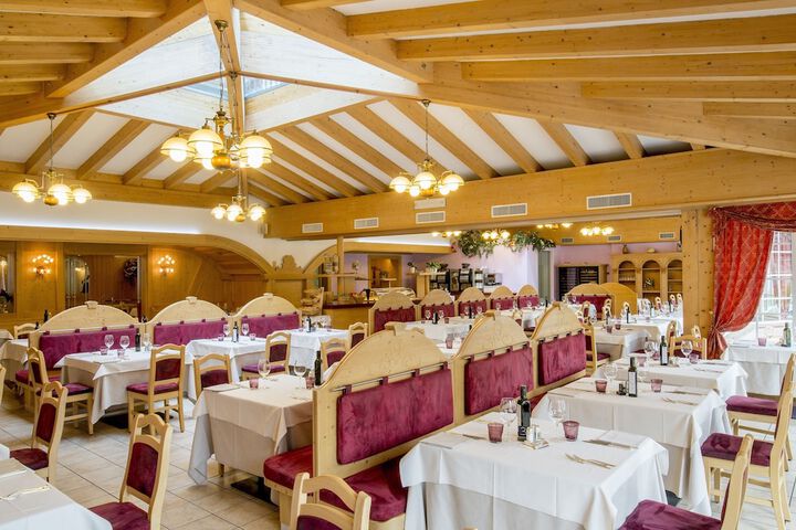 Dining 60 of 91