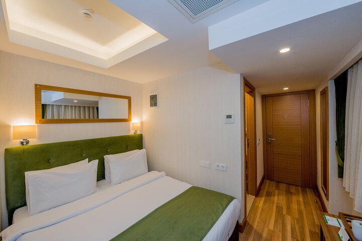 Room 12 of 56